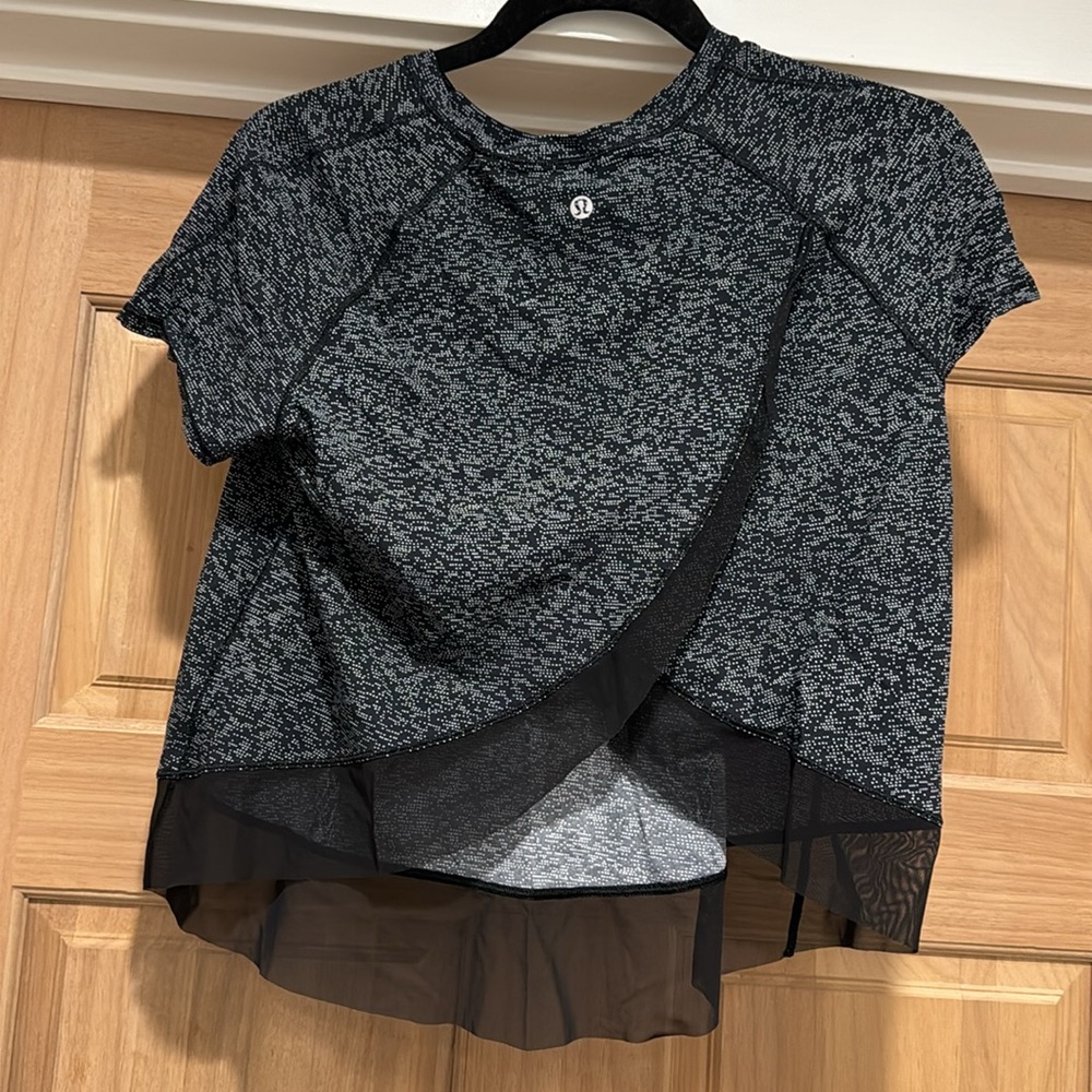 Lulu Lemon Black Top - Size 6